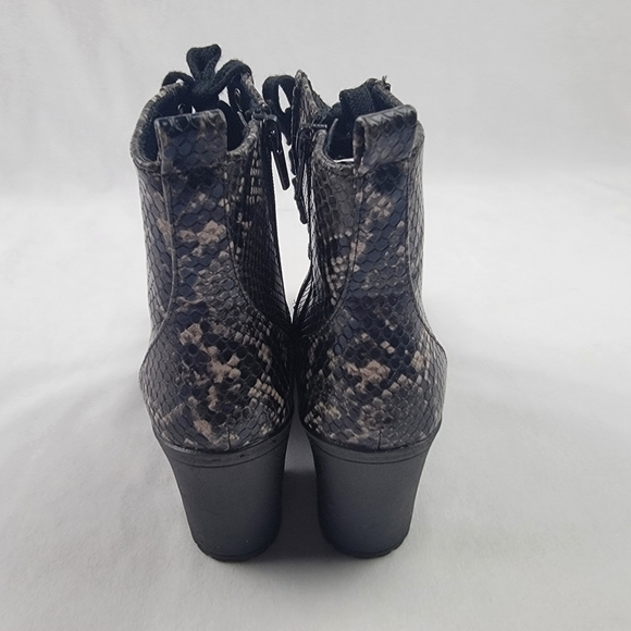 Time and Tru memory foam chunky heel lace up snake print platform combat boots - Picture 4 of 7